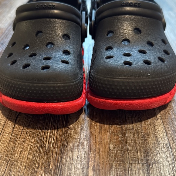 Crocs (Toddler) - Picture 8 of 10